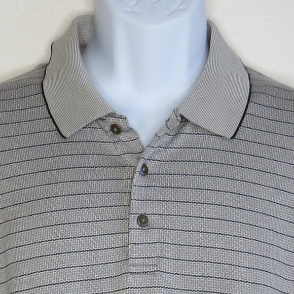 IZOD* Men's Short Sleeve Straight Hem 3 Button Down Golf Polo Shirt~ Size Large - Picture 9 of 10